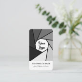 フォトグラファーの白黒DSLRカメラレンズ 名刺 (スタンド正面)