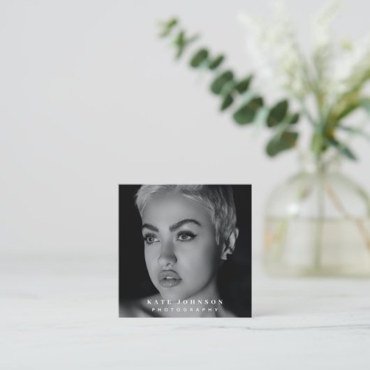 フォトグラファースタイリッシュフォトQRコードソーシャルメディア スクエア名刺 (スタンド正面)