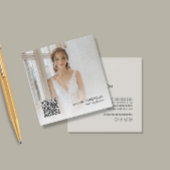 フォトグラファーモダンフォトQRコードニュートラルトーン スクエア名刺