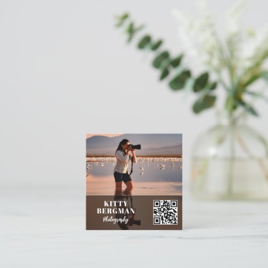 フォトグラファーモダンQRコードソーシャルメディア スクエア名刺 (スタンド正面)