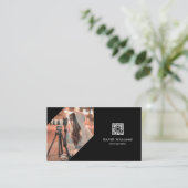 フォトグラファー写真QRコードブラックプロフェッショナル 名刺 (スタンド正面)