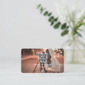 フォトグラファー写真QRコードプロフェッショナルブラック 名刺 (スタンド正面)