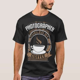 フォトグラファーFueled By 2ゴーのコーヒーカップ Tシャツ