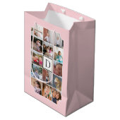 フォトコラージモノグラム曲線コーナー赤面ピンク ミディアムペーパーバッグ (正面アングル)