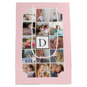 フォトコラージモノグラム曲線コーナー赤面ピンク ミディアムペーパーバッグ (裏面)