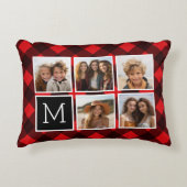 フォトコラージュ – モノグラムレッドブラックバッファロープレイド アクセントクッション (正面)