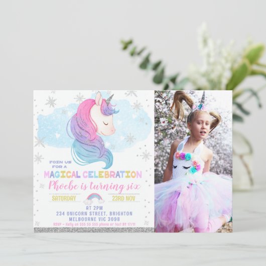 フォトシルバーウィンターユニコーンレインボー誕生日 招待状 (スタンド正面)