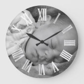 フォトシルバーグレー新生児シャワーギフトガールボーイ ラージ壁時計 (正面)