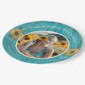 フォトティール(緑がかった色)ひまわり黄色の卒業式パーティー ペーパープレート (アングル)