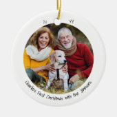 フォトドッグ2人初めてのクリスマスかわいいミニマル セラミックオーナメント (正面)