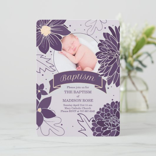 フォトバプテスマを持つ女の子のためのプラム植物学 招待状 (スタンド正面)