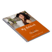 フォトバーンオレンジモノグラム名 ノートブック (右側)