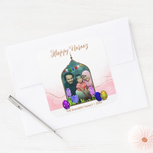 フォトパステルピンクハッピーノーズ花カラフル卵 スクエアシール (封筒)