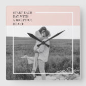 フォトパステルモダンピンクファミリーラブリーギフト スクエア壁時計 (正面)