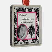 フォトパーソナライズされたオーナメントブラックホットピンクダマスク メタルオーナメント (右)