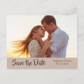 フォトパーソナライズされたモダンタイポグラフィ日付の保存 案内ポストカード (正面)