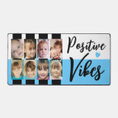 フォトビ前向きーブストライプブラックブルー8 デスクマット (正面)