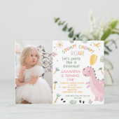 フォトピンクストンプチョンプロア恐竜1歳の誕生日 招待状 (スタンド正面)