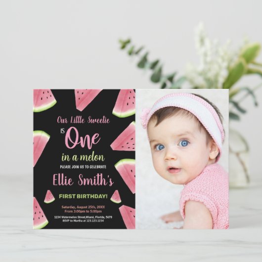 フォトピンクスライスグリーンスイカ誕生日 招待状 (スタンド正面)