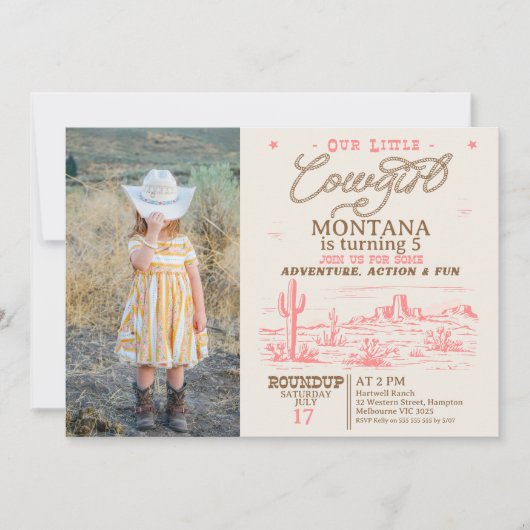 フォトピンクブラウンウェスタンデザート女性のカーボーイ誕生日 招待状 (正面)