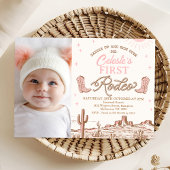 フォトピンクブラウン女性のカーボーイファーストRodeo 1th Birthday 招待状
