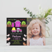 フォトピンクブラックグリーンファームアニマルズ誕生日 招待状 (スタンド正面)