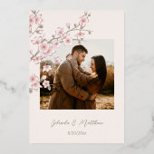 フォトピンクローズ金ゴールドさくらんぼ結婚の花 箔招待状 (裏面)