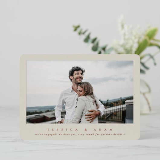 フォトフォイルエレガント独身の婚約の発表 箔招待状 (立ち正面)