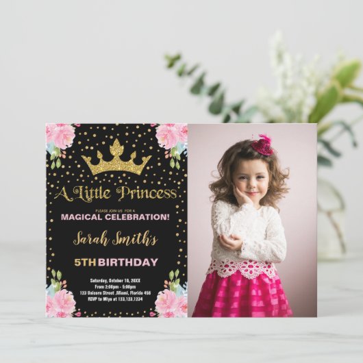 フォトブラックグリッタークラウンプリンセス誕生日 招待状 (スタンド正面)