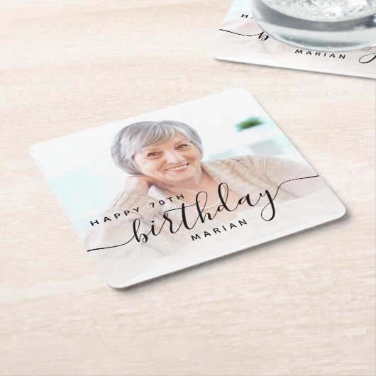 フォトブラックパーソナライズされたスクリプト70誕生日 スクエアペーパーコースター (アングル)