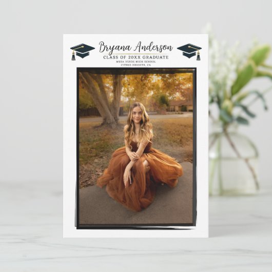 フォトブラックモダンフレームトレンディー卒業パーティー 招待状 (スタンド正面)