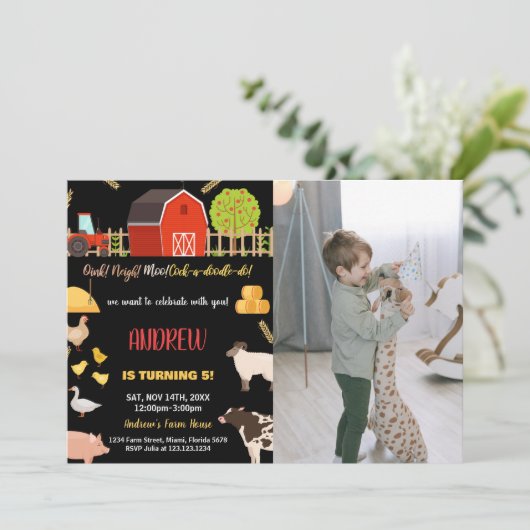 フォトブラックレッドグリーンファームアニマルズ誕生日 招待状 (スタンド正面)