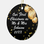 フォトブラック金ゴールド初めてのクリスマスミセス セラミックオーナメント (左)