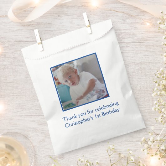 フォトブルーホワイト誕生日優先バッグ フェイバーバッグ (クリップ留めされた状態)