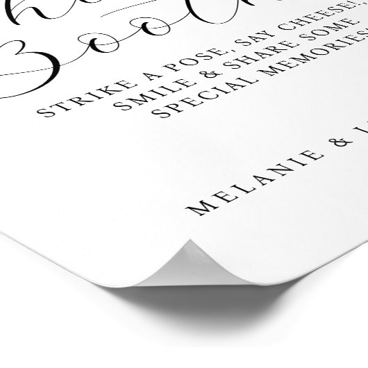 フォトブース看板 ミニマル エレガント スクリプト & モノグラム ポスター (角)