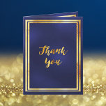 フォトマイルストーンの誕生日ありがとうネイビーブルー金ゴールド サンキューカード<br><div class="desc">自分の写真を2つ持つマイルストーンの誕生日サンキューカード。濃スタイリッシュ色の紺色の背景色とフェイク金ゴールド枠。青い色が不均一だ。フロントでは、手札スタイルのスクリプトと文字：ありがとう。Inside:テンプレートお世話になっております。1枚目の写真のテンプレートと名前をお知らせ。戻る：あなたの2番目の写真。</div>