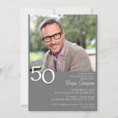 フォトミニマルモダンリストグレー50誕生日 招待状 (正面)