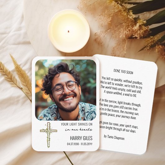 フォトメモリアル記念カードに光が当たる エンクロージャーカード