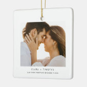 フォトモダンカップル婚約ホリデイ セラミックオーナメント (左)