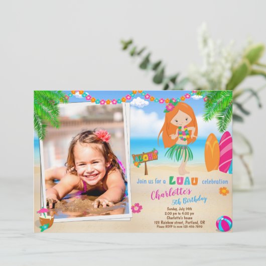 フォトルアウ（ハワイ式宴会）誕生日の招待ハワイアンの女の子ビーチ 招待状 (スタンド正面)