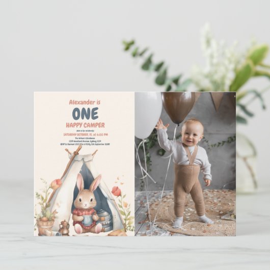 フォトワンハッピーキャンパーウッドボーイズ1歳の誕生日 招待状 (スタンド正面)