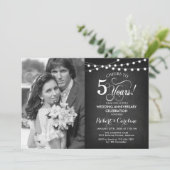 フォト付き5周年記念 - 黒板 白 招待状 (スタンド正面)