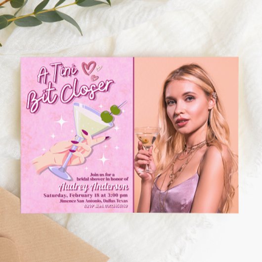 フォト付き A Tini Bit Closer マルティーニ ブライダル シャワー 招待状