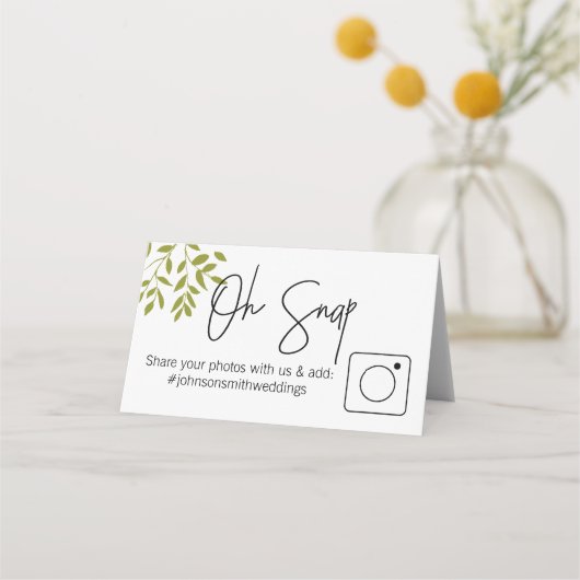 フォト共有折り畳みテーブルカード#hashtag緑 プレイスカード (正面)