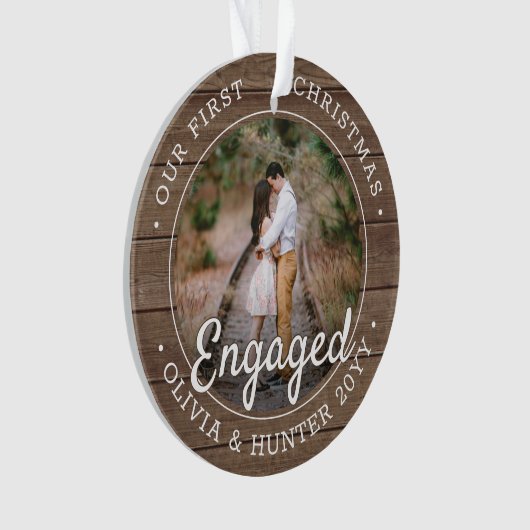 フォト初めてのクリスマス婚約した素朴フェイクWood オーナメント (正面)