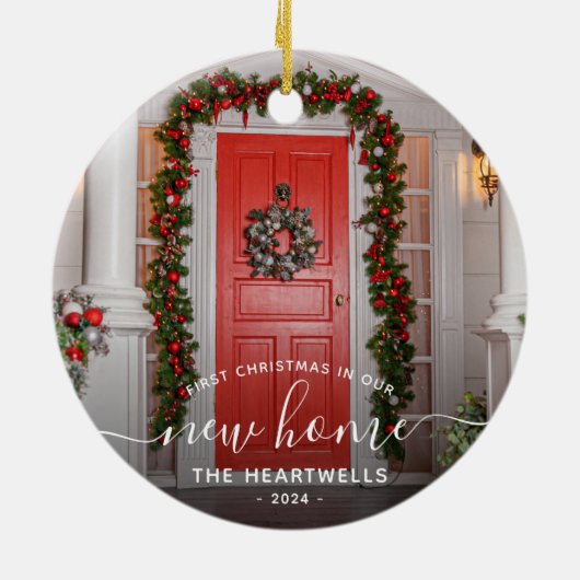 フォト初めてのクリスマス新しいホームホワイトスクリプト セラミックオーナメント (裏面)