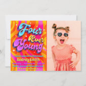 フォト招待状付き4歳の若い4歳の誕生日 招待状 (正面)