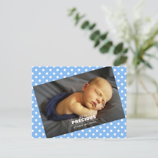 フォト生まれたばかりの男の赤ちゃんブルー水玉模様カード ポストカード (スタンド正面)