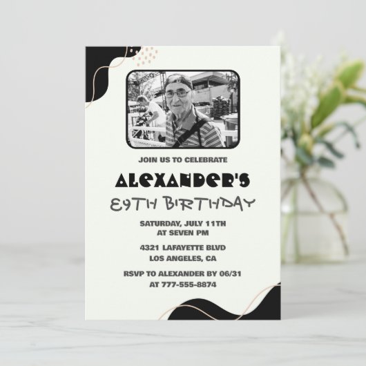 フォト白黒メンズ89歳の誕生日 招待状 (スタンド正面)