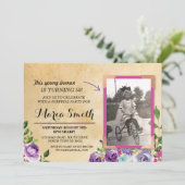 フォト誕生日フローラ素朴ヴィンテージパープル招待状 招待状 (スタンド正面)